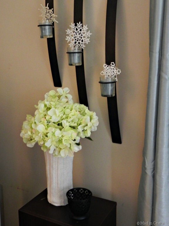 [snowball-hydrangeas-in-sweater-vase4.jpg]