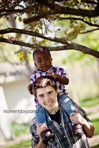 [Darin%2520R%2520Family%2520spring%25202012%2520%2528Arnell%2529%2520039%2520logo%255B3%255D.jpg]