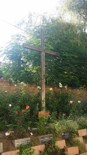 Garden of Remembrance Cross 