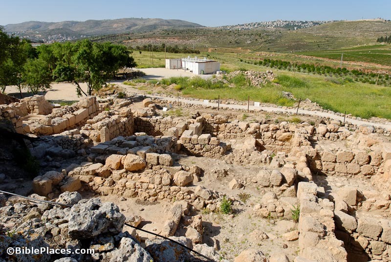 [Shiloh%2520excavations%2520on%2520western%2520side%252C%2520tb042612715%255B3%255D.jpg]