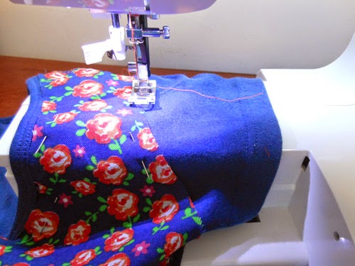 DIY customizar blusinha com tecido estampado