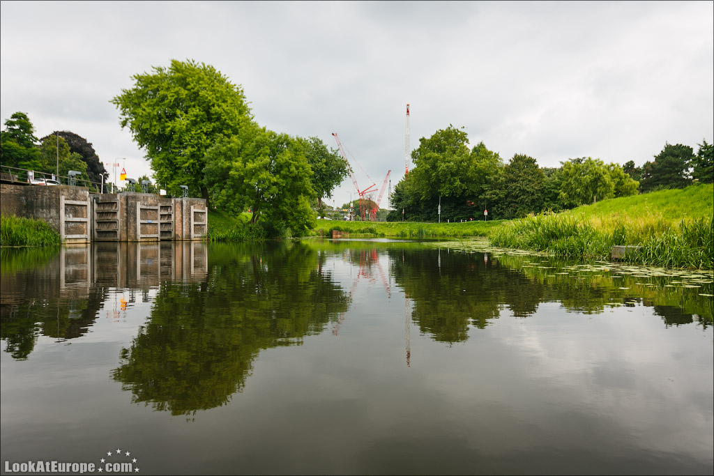 LookAtEurope.com - Фотогалоп по Европе. Чехия, Германия, Голландия.  Подземные каналы города Хертогенбош | Holland, Binnendieze in Hertogenbosch