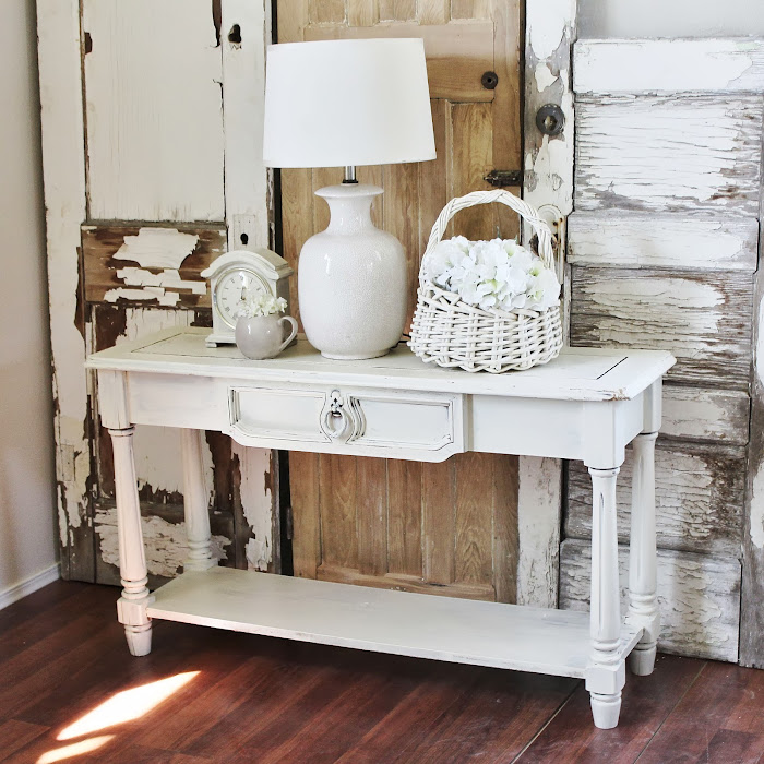 Entry table | Shabby chic sofa, Shabby chic kitchen table, Shabby chic ...