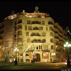 24.- Gaudí. La casa Milá ( Pedrera)