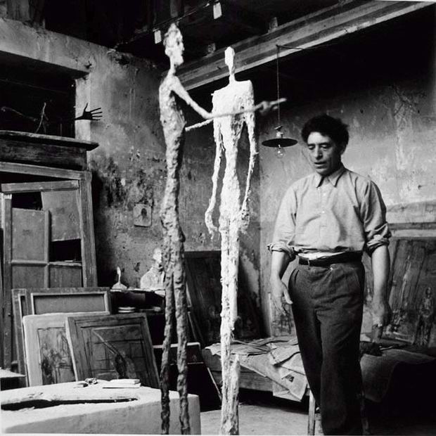 Alberto Giacometti no atelier, Paris 1950 Foto de Ernst Scheidegger.jpg