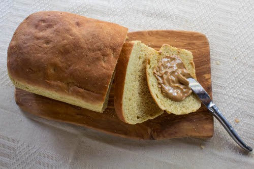 Einkorn Sandwich Loaf with Peanut Butter