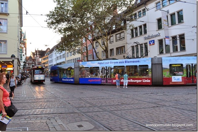 37-Friburgo. Cruce Bertolstrasse con C. Kaiser Joseph  - DSC_0282