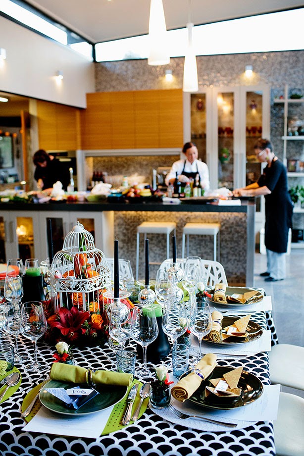 The table, styled by Sarah Bowman of Chalk Design, featuring floral art from Rockabilly Floral Lane and beautiful serving ware from Harriet Schwarzrock, Peter Minson, Margaret Brown, Makeout Design, Rebecca Dowling and Dimity Kidson. HerCanberraDinner038.jpg