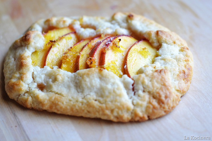 peach crostata 1