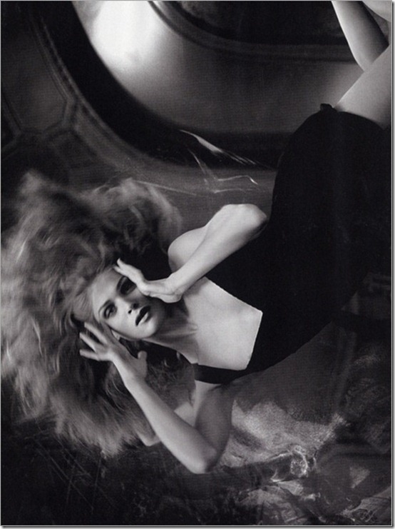 vogue_it_may2010_7_thumb