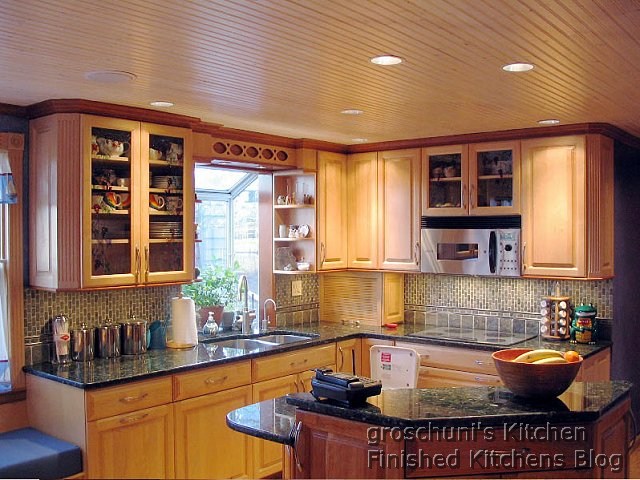 Verde Erfly Granite Kitchen Natural Maple Cabinets With Verde Erfly Countertops