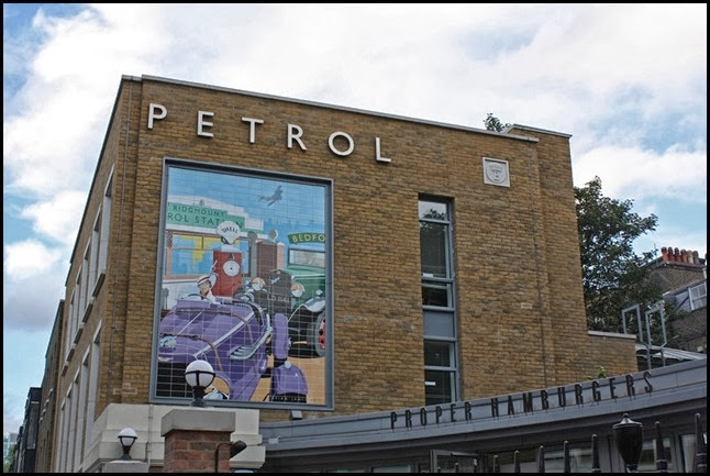 Art Deco Bloomsbury Service Station