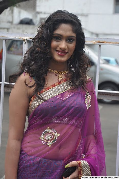 [Lavanya%2520sexy%2520navel%2520exposing%2520stills%2520inTransparent%2520%2520red%2520saree%255B3%255D.jpg]
