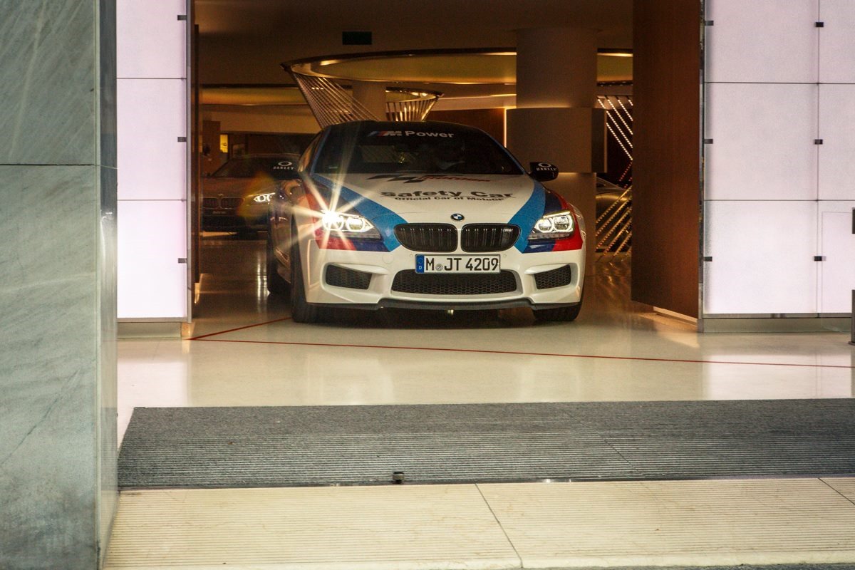 [BMW-M6-Gran-Coupe-MotoGP-Safety-Car-Paris-3%255B2%255D.jpg]