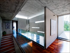 Interior hormigon y madera interior casa moderna hormigon y madera