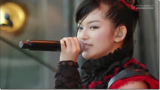 BABYMETAL_catch-me-if-you-can_15