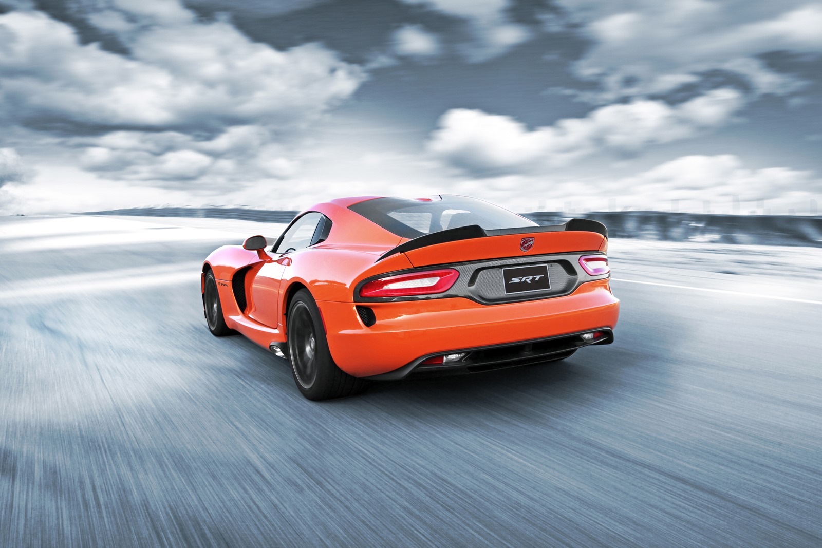 [2014-SRT-Viper-Time-Attack-3%255B3%255D.jpg]