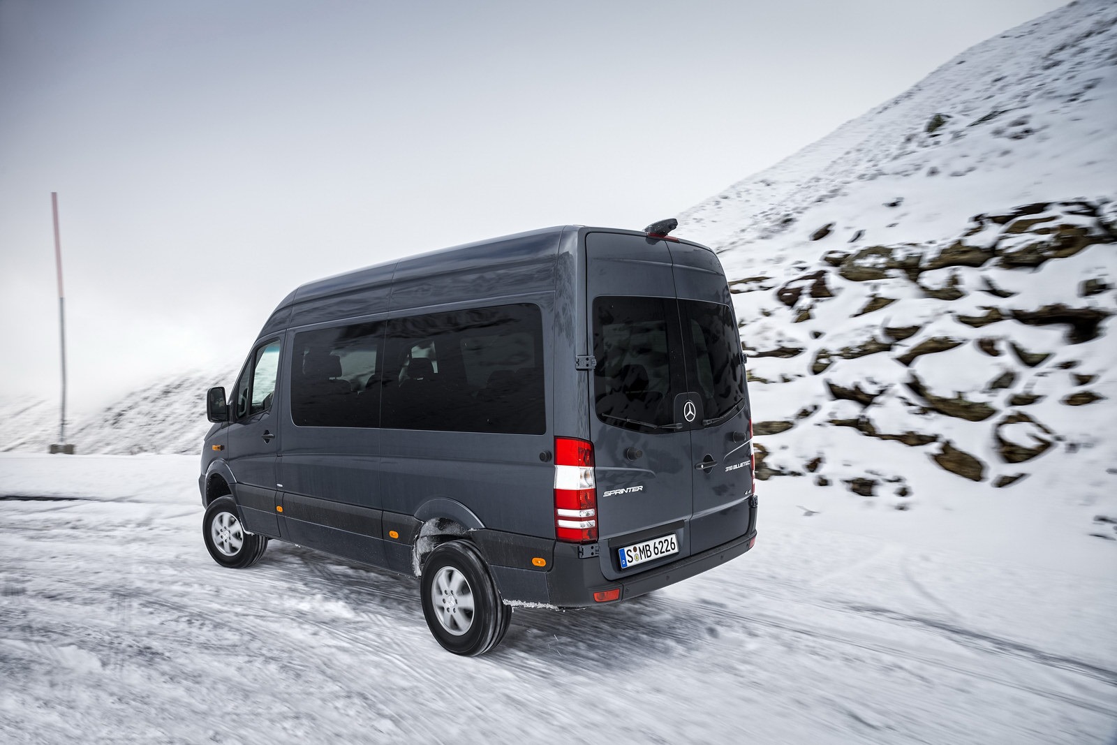 [Mercedes-Benz-Sprinter-4x4-57%255B2%255D.jpg]