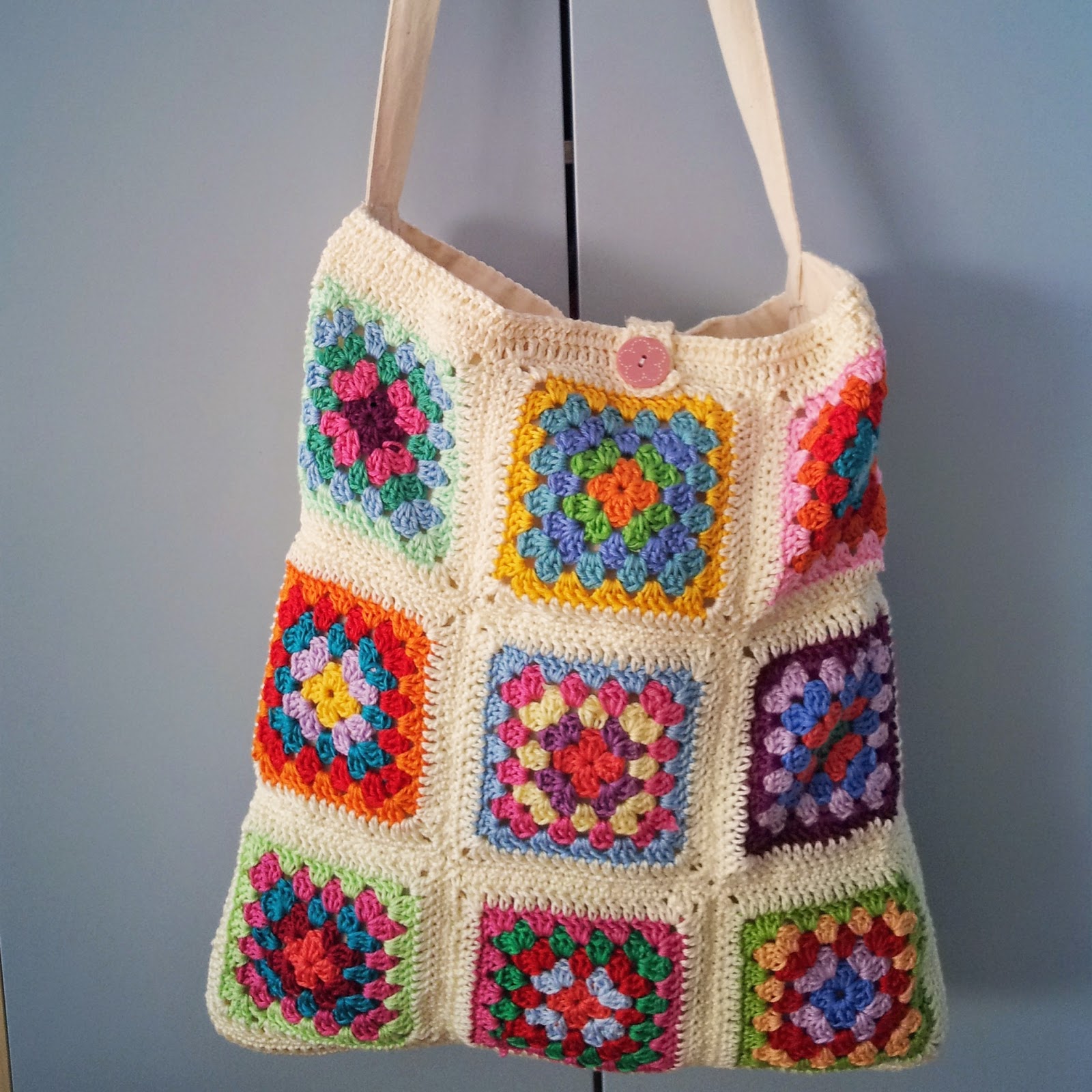 The Adventures of the Gingerbread Lady: Tutorial: Lo-So Crochet Tote Bag