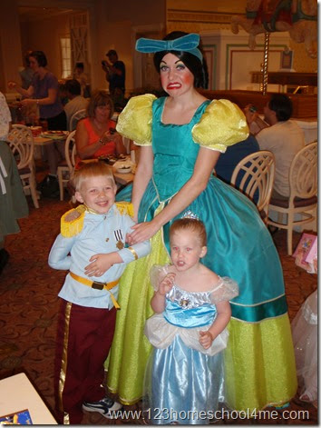 Kids wearing costumes have EXTRA fun interacting with Disney characters! Kids wearing costumes have EXTRA fun interacting with Disney characters!