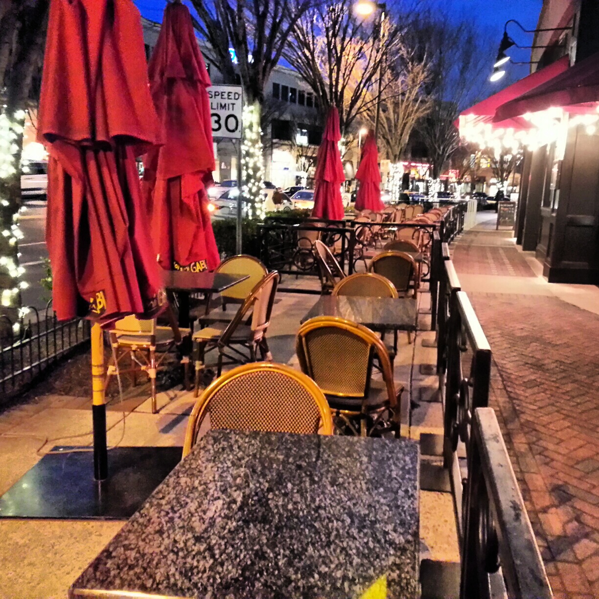 Robert Dyer Bethesda Row OUTDOOR DINING FURNITURE COMES OUT OF