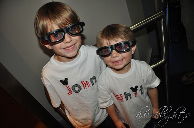 [Disney%2520December%25202012%2520087%255B2%255D.jpg]