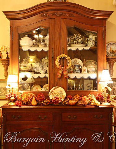 [Bargain%2520Hunting%2520%2526%2520Chatting%2520with%2520Laurie%2520Fall%2520hutch%25201%255B3%255D.jpg]