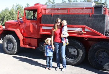 lindsay and boys by firetruck (1 of 1)