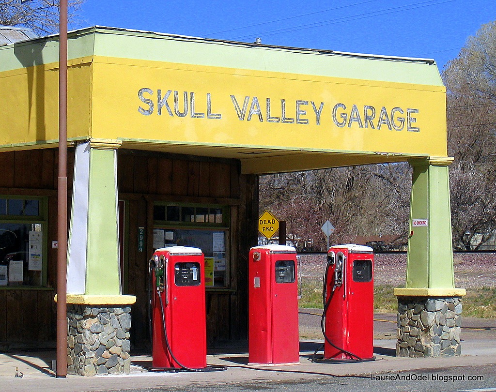 [Skull-Valley-Garage7.jpg]