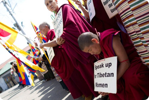 tibetan women