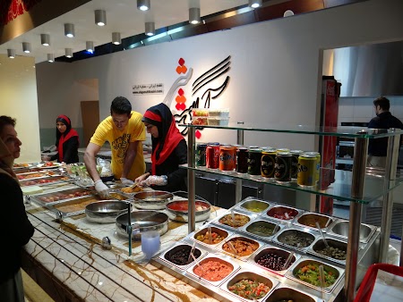 27. Food court in Teheran.JPG