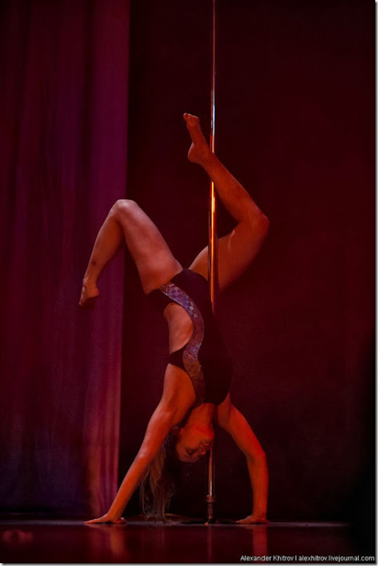 russian-pole-dancing-competition-31
