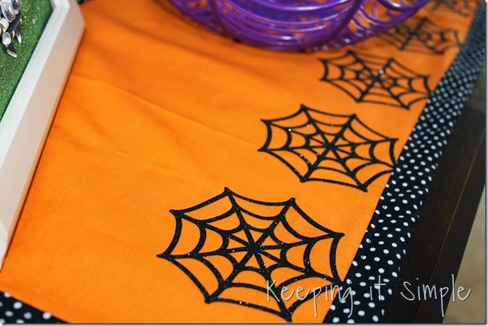 Halloween-spiderweb-table-runner (7)
