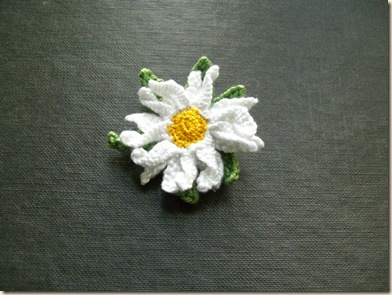 Stumpwork Daisy Brooch