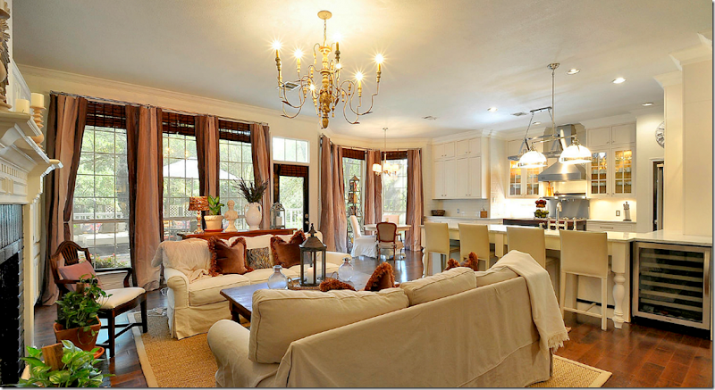 Cote De Texas Another Chapter Of Readers Kitchens And After Hardwoods Were Placed Throughout This Area Including The Kitchen Breakfast Room An Italian Style Chandelier Replaced Ceiling Fan
