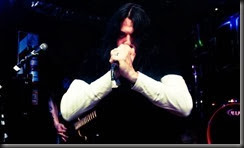 563525_245348532279701_1010403350_n