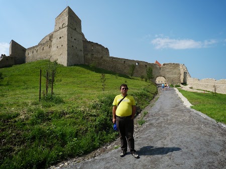 Fortificatii sasesti in Transilvania: cetatea Rupea