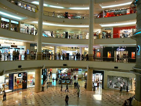 04. Surya Mall la Petronas.JPG