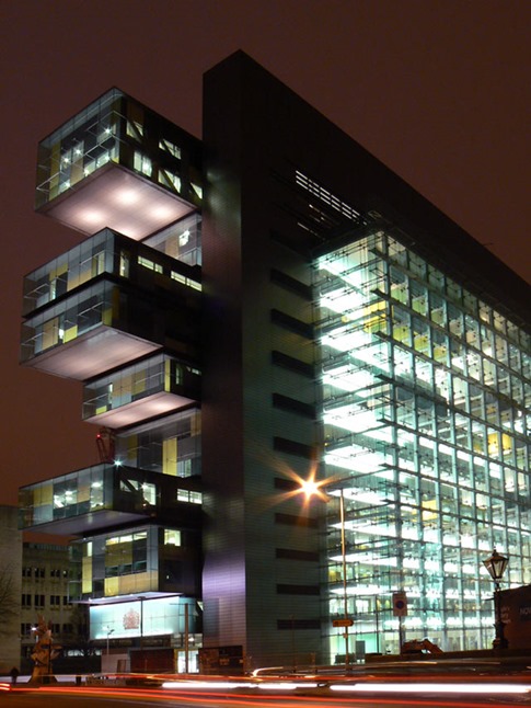 35. Centro de Justicia Civil de Manchester (Manchester, Reino Unido)