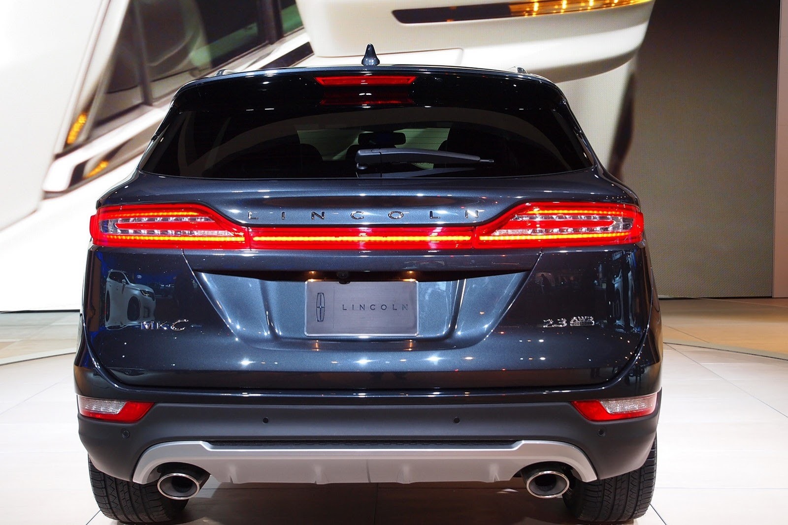 [2015-Lincoln-MKC-SUV-5%255B2%255D.jpg]