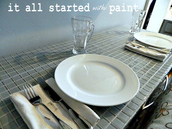 [Kitchen%2520Table%2520Set%2520Close%2520Up%2520%2528580x435%2529%2520%25282%2529%255B15%255D.jpg]