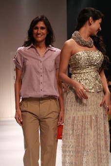 Rina Dhaka  collection at Day 1 - LFW Winter Festive 2011 (6)