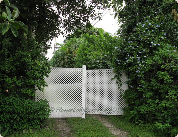 09-25-front-gate