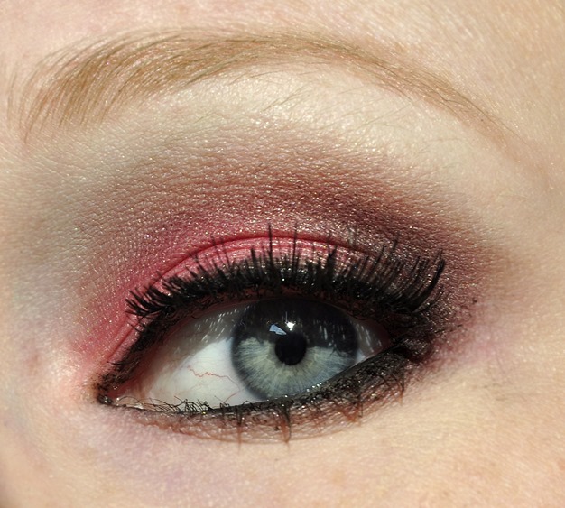 gothic eye makeup FOTD amy lee inspired tutorial red and black