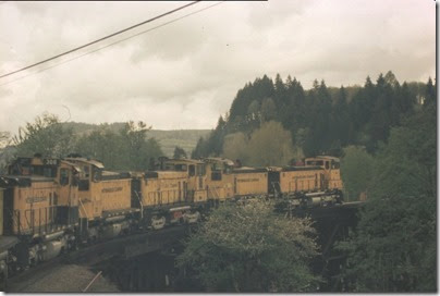 56154116-16 Weyerhaeuser Woods Railroad (WTCX) Cowlitz River Bridge at Kelso, Washington on May 17, 2005