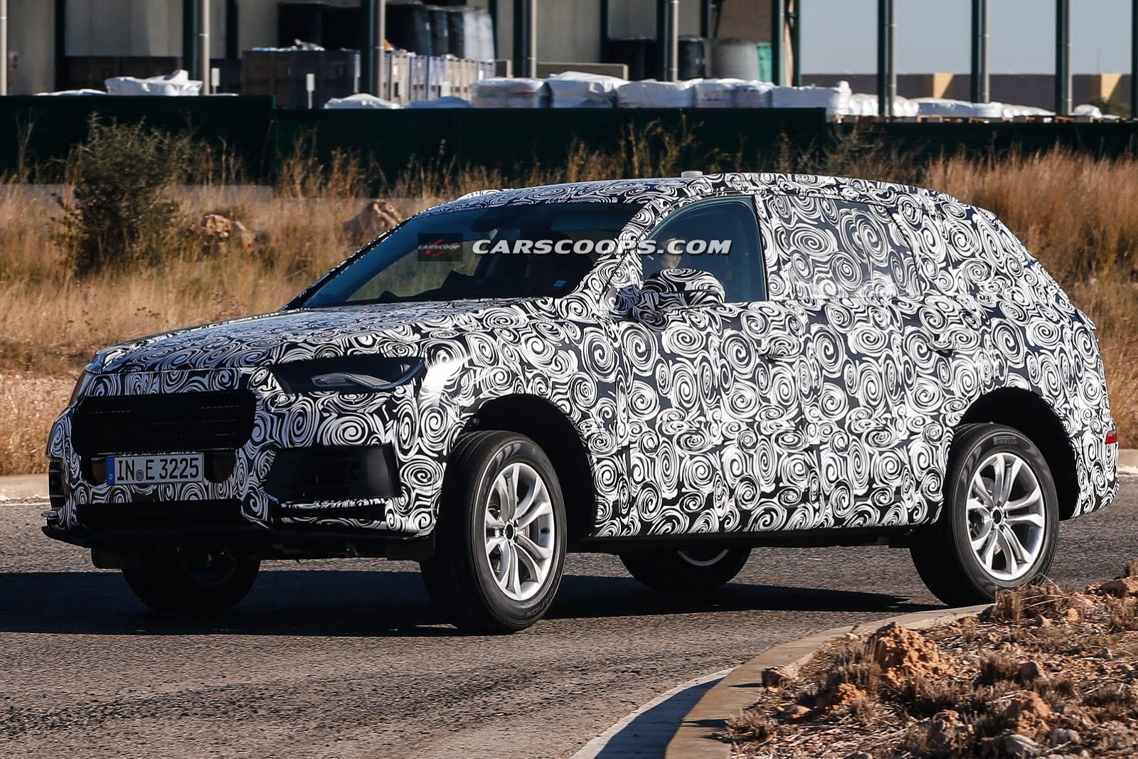 [2015-Audi-Q7-Mk22%255B3%255D.jpg]