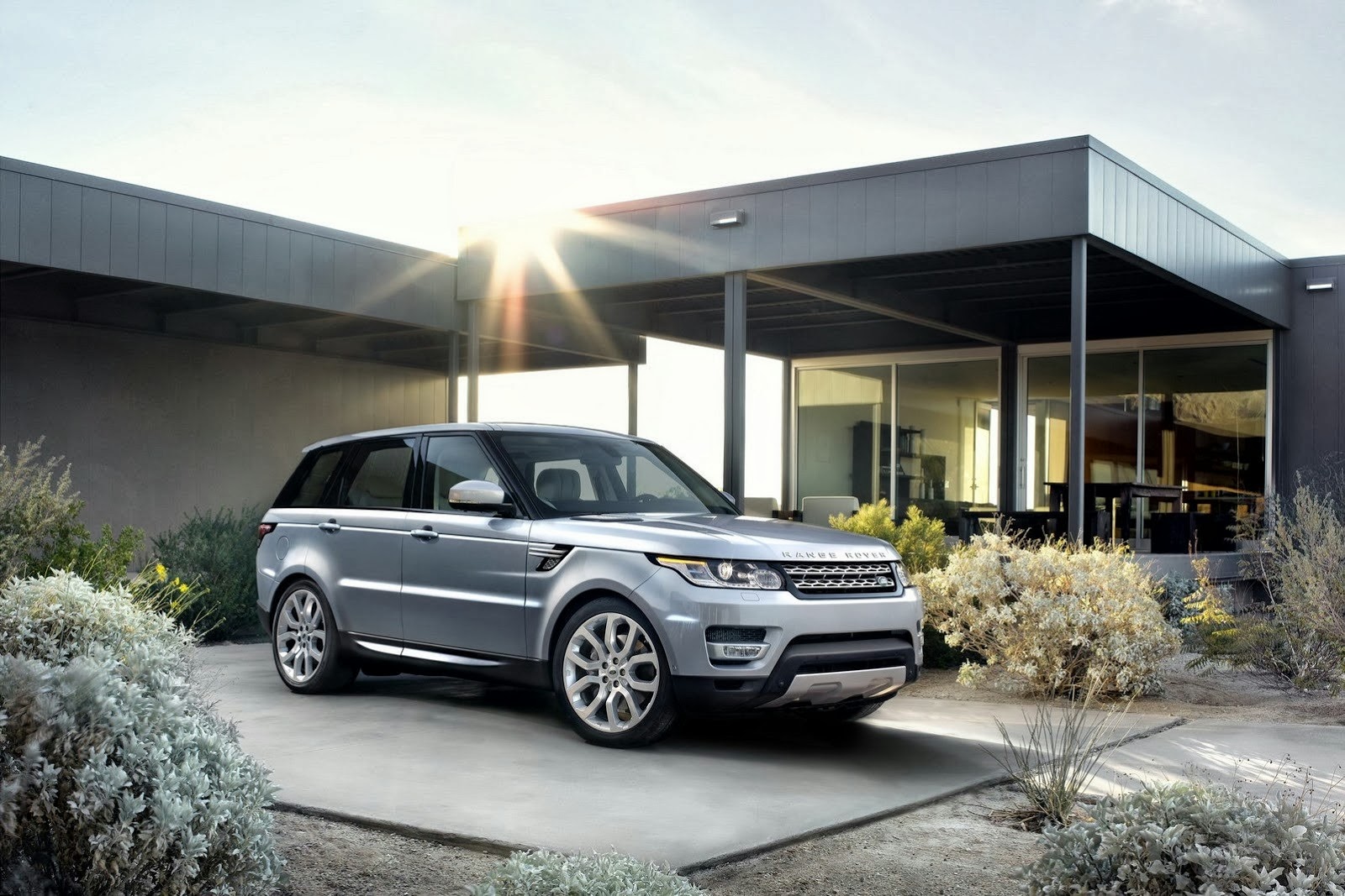 [2014-Range-Rover-Sport-1%255B3%255D.jpg]
