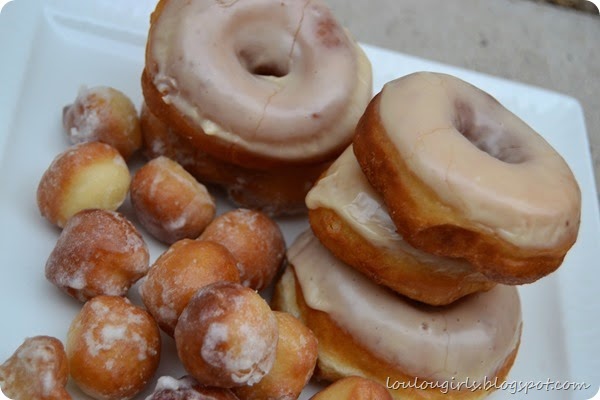 Maple-Glazed-Donuts (1)