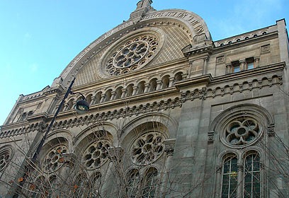 [Paris-Synagogue3.jpg]