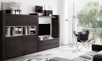Mueble de comedor de la colección Aiko acabado en roble. La colección Aiko es la de más calidad de Kibuc